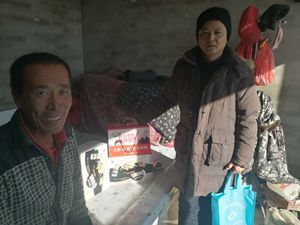 台盟吉林省委在对口帮扶村大安市烧锅镇乡新兴村开展送温暖活动